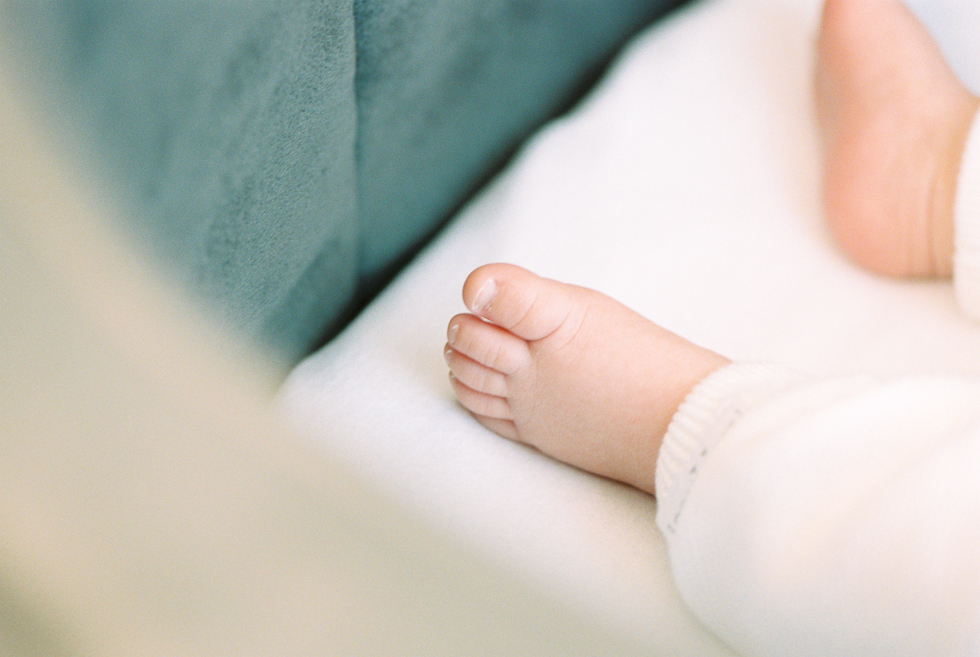 newborn baby toes